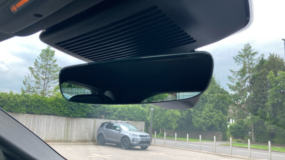 Jaguar E-Pace 2.0 D200 R-Dynamic S 5dr Auto Diesel Estate - Image 46