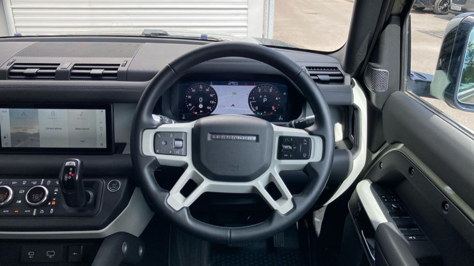 Land Rover Defender 2.0 D240 First Edition 110 5dr Auto Diesel Estate - Image 15
