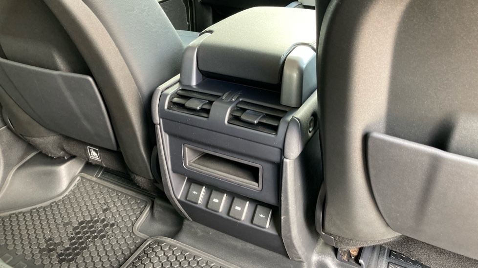Land Rover Defender 2.0 D240 First Edition 110 5dr Auto Diesel Estate - Image 18