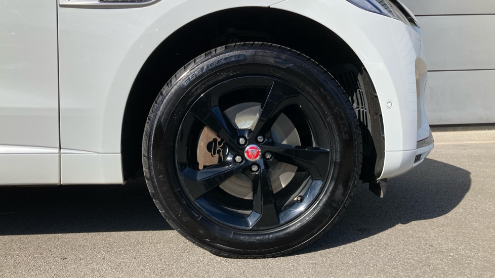 Jaguar F-Pace 2.0 D200 R-Dynamic S 5dr Auto AWD Diesel Estate - Image 8