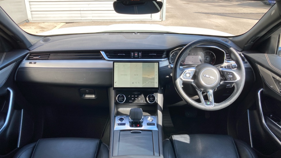 Jaguar F-Pace 2.0 D200 R-Dynamic S 5dr Auto AWD Diesel Estate - Image 9