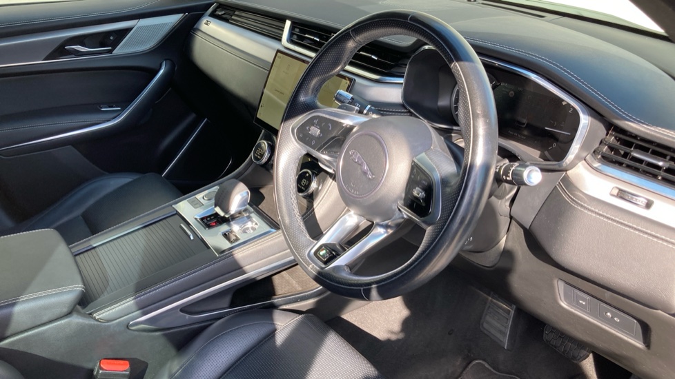 Jaguar F-Pace 2.0 D200 R-Dynamic S 5dr Auto AWD Diesel Estate - Image 23