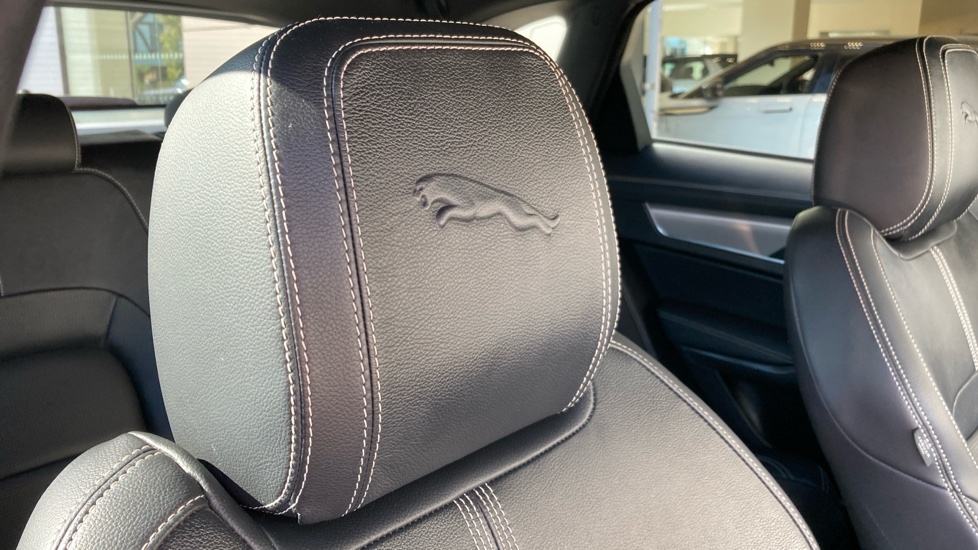 Jaguar F-Pace 2.0 D200 R-Dynamic S 5dr Auto AWD Diesel Estate - Image 24