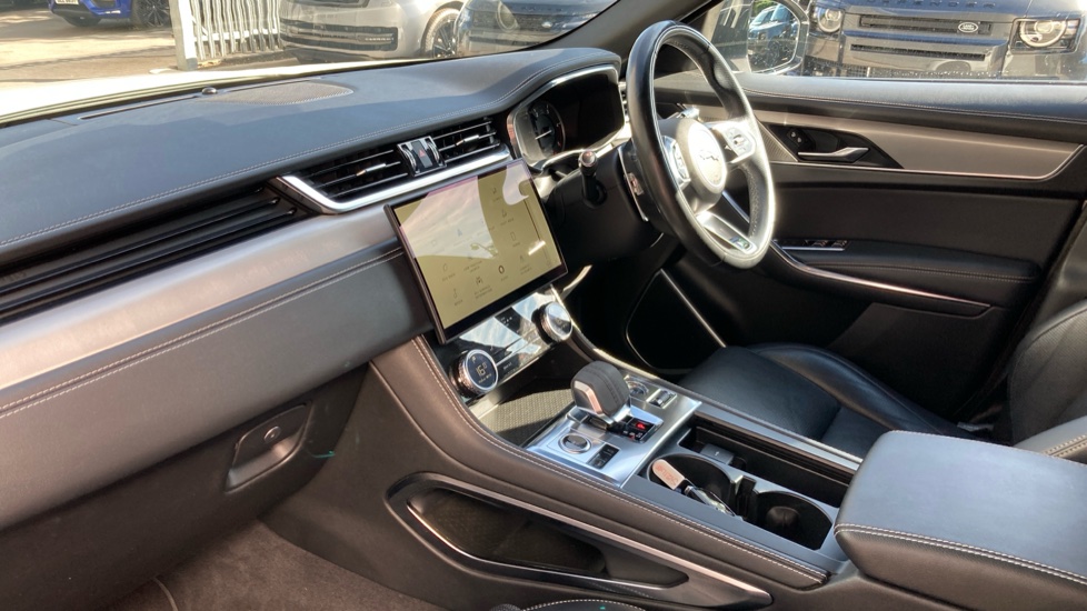 Jaguar F-Pace 2.0 D200 R-Dynamic S 5dr Auto AWD Diesel Estate - Image 52
