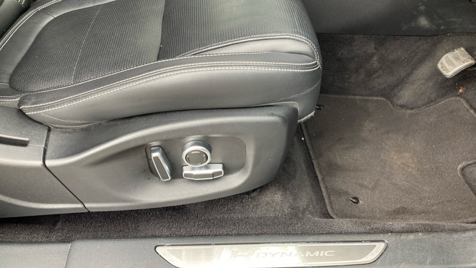 Jaguar E-Pace 2.0 D165 R-Dynamic S 5dr 2WD Diesel Estate - Image 22