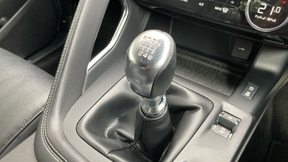 Jaguar E-Pace 2.0 D165 R-Dynamic S 5dr 2WD Diesel Estate - Image 34