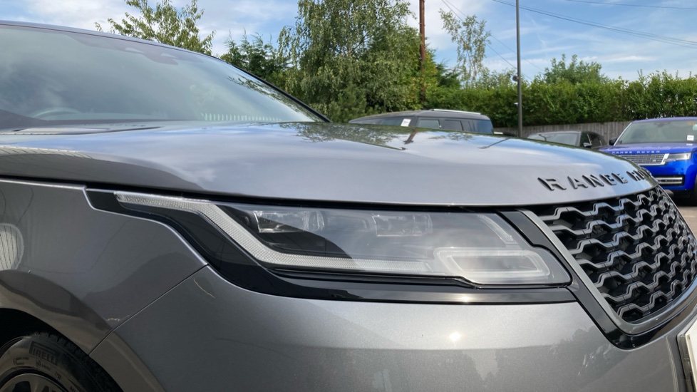 Land Rover Range Rover Velar 2.0 D200 R-Dynamic HSE 5dr Auto Diesel Estate - Image 17