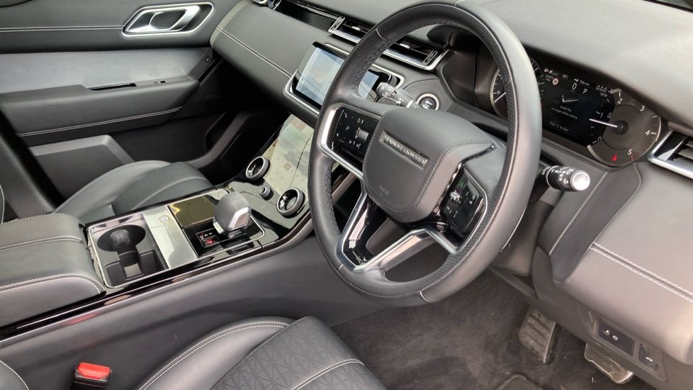 Land Rover Range Rover Velar 2.0 D200 R-Dynamic HSE 5dr Auto Diesel Estate - Image 25