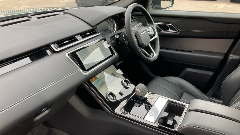 Land Rover Range Rover Velar 2.0 D200 R-Dynamic HSE 5dr Auto Diesel Estate - Image 47