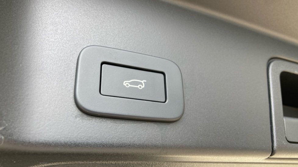 Land Rover Range Rover Evoque 2.0 D200 Autobiography 5dr Auto Diesel Hatchback - Image 30