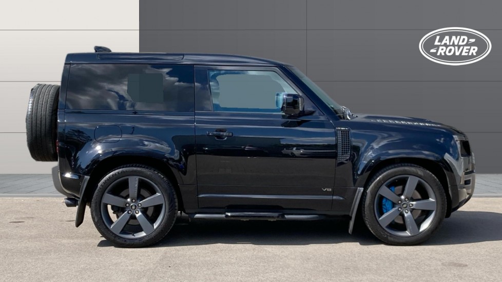 Land Rover Defender 5.0 P525 V8 90 3dr Auto Petrol Estate - Image 5