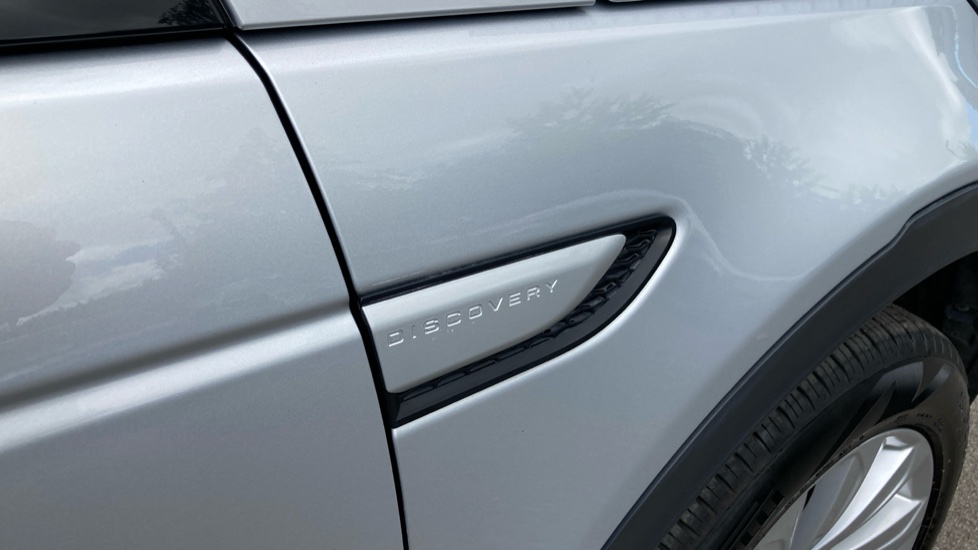 Land Rover Discovery Sport 2.0 D180 SE 5dr Auto Diesel Station Wagon - Image 20