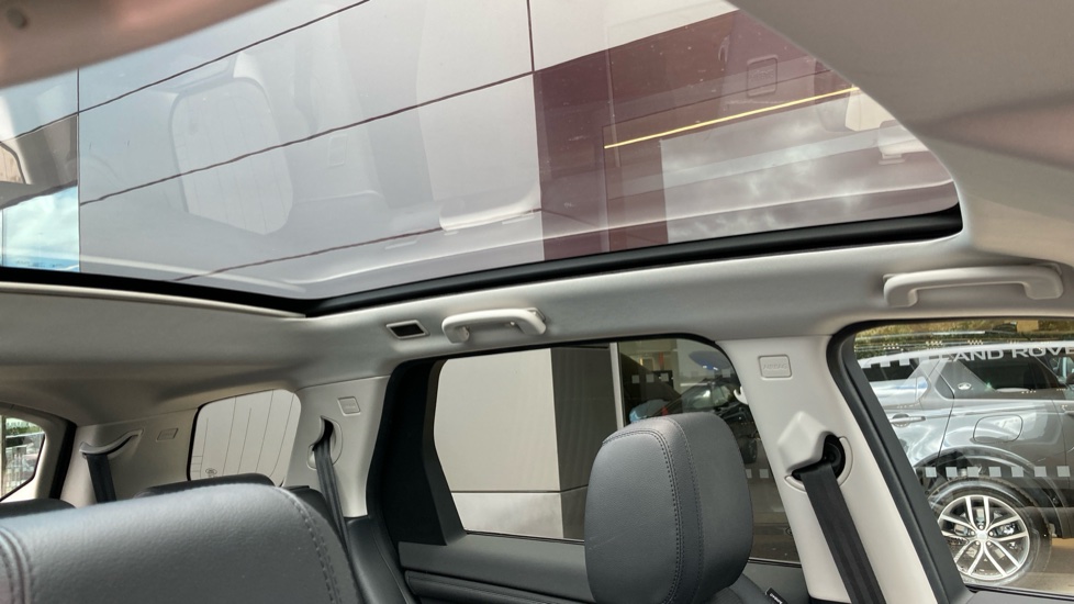 Land Rover Discovery Sport 2.0 D180 SE 5dr Auto Diesel Station Wagon - Image 33