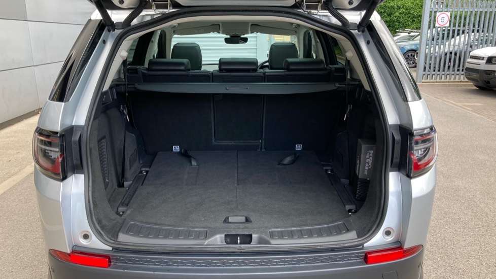 Land Rover Discovery Sport 2.0 D180 SE 5dr Auto Diesel Station Wagon - Image 34