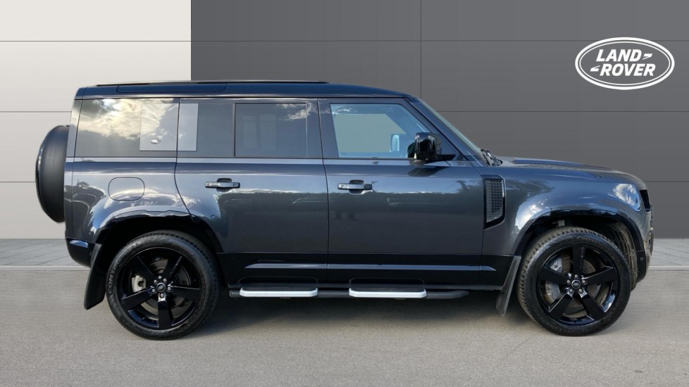 Land Rover Defender 3.0 D250 X-Dynamic SE 110 5dr Auto Diesel Estate - Image 5