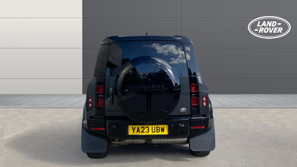 Land Rover Defender 3.0 D250 X-Dynamic SE 110 5dr Auto Diesel Estate - Image 6