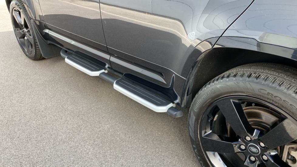 Land Rover Defender 3.0 D250 X-Dynamic SE 110 5dr Auto Diesel Estate - Image 52