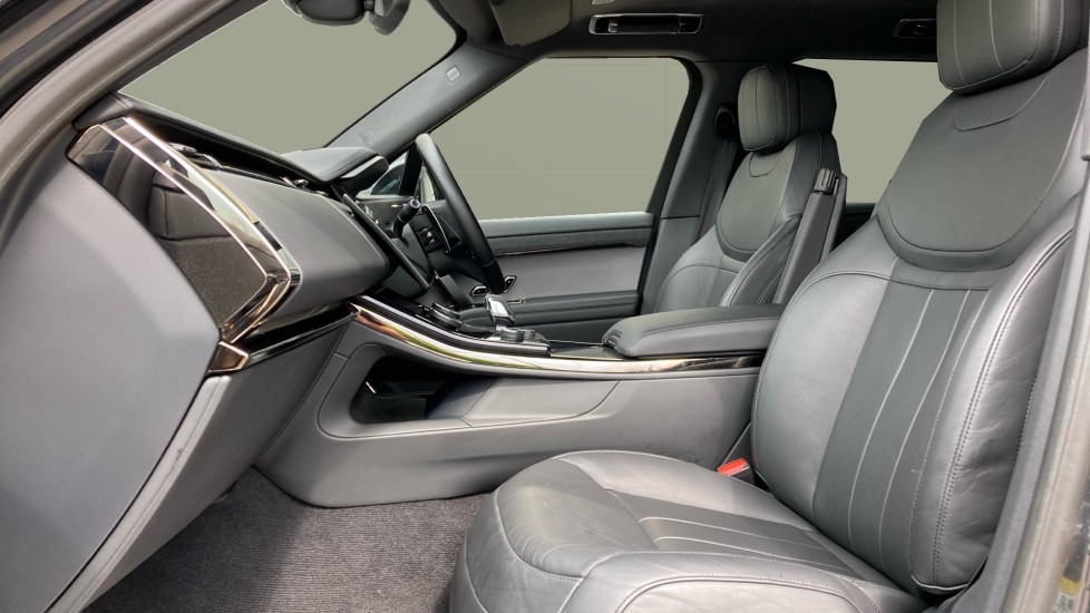 Land Rover Range Rover Sport 3.0 P400 Dynamic SE 5dr Auto Petrol Estate - Image 3