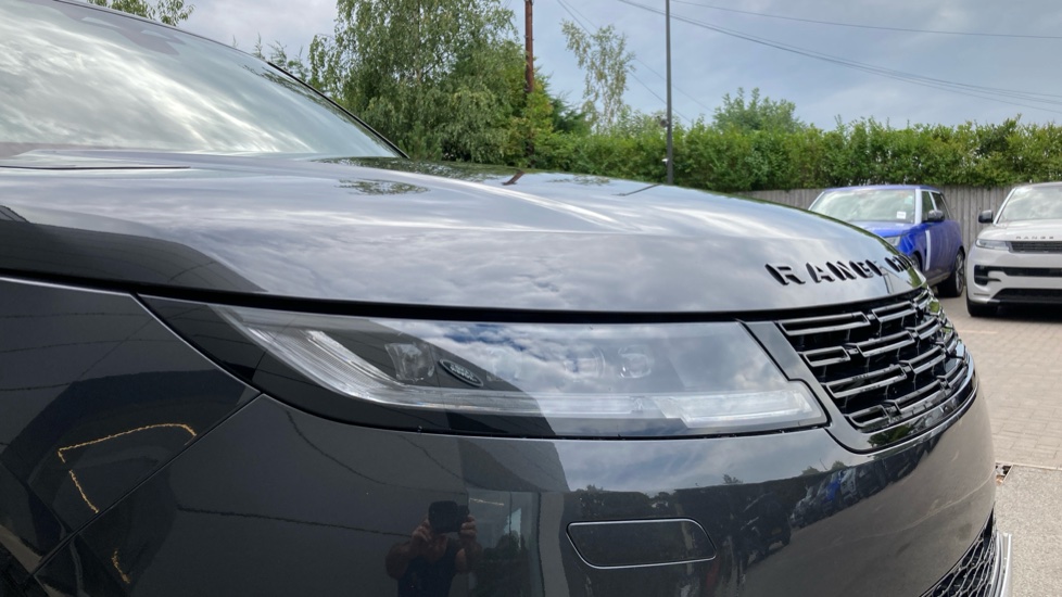 Land Rover Range Rover Sport 3.0 P400 Dynamic SE 5dr Auto Petrol Estate - Image 17