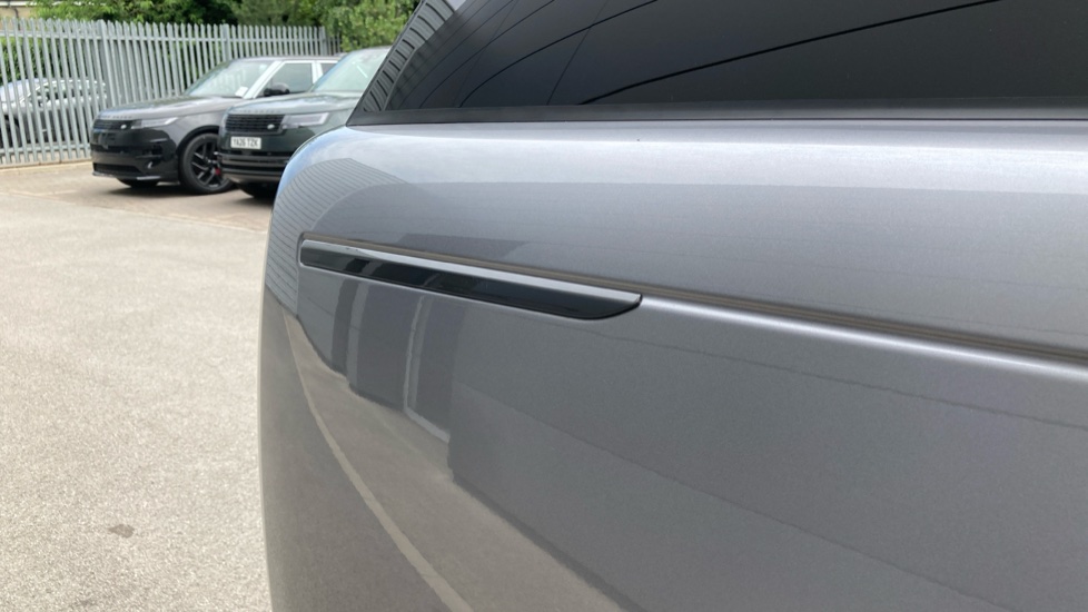 Land Rover Range Rover 3.0 P460e HSE 4dr Auto Estate - Image 54