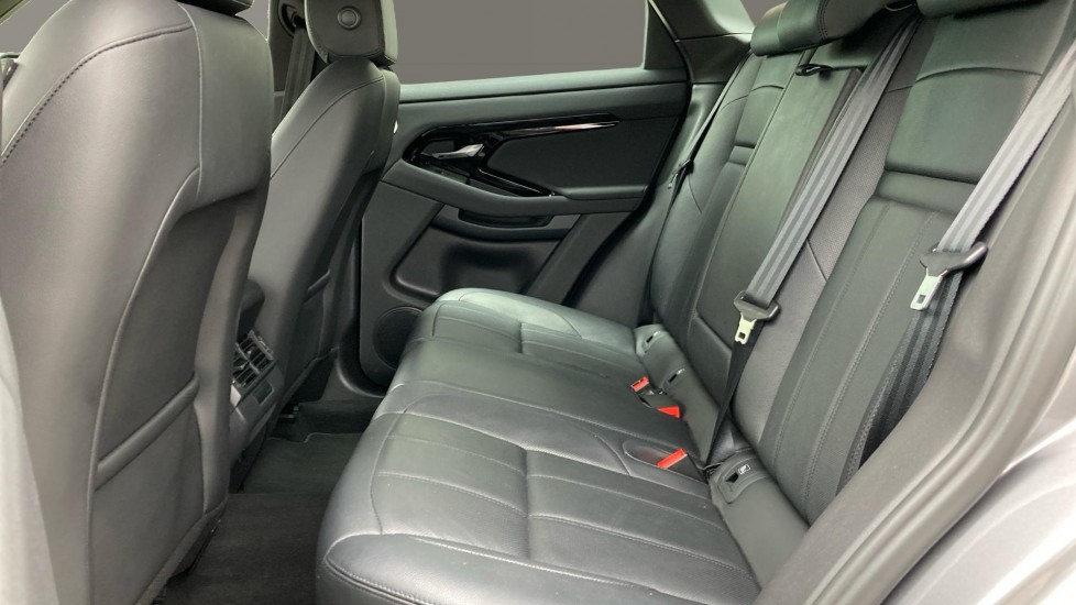 Land Rover Range Rover Evoque 2.0 D200 Dynamic SE 5dr Auto Diesel Hatchback - Image 4