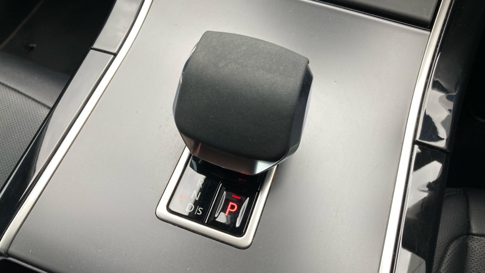 Land Rover Range Rover Evoque 2.0 D200 Dynamic SE 5dr Auto Diesel Hatchback - Image 13