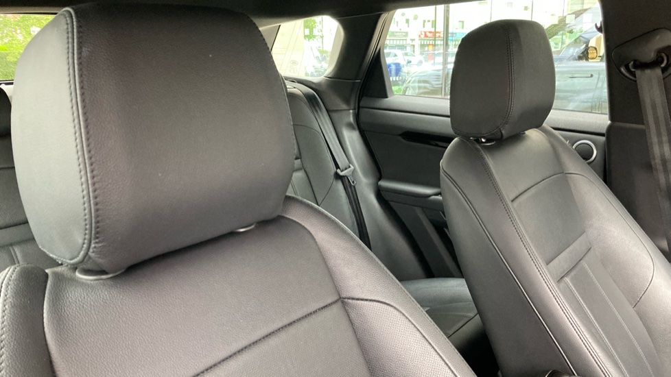 Land Rover Range Rover Evoque 2.0 D200 Dynamic SE 5dr Auto Diesel Hatchback - Image 25