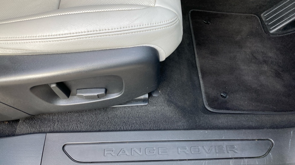 Land Rover Range Rover Evoque 2.0 D150 S 5dr Auto Diesel Hatchback - Image 22