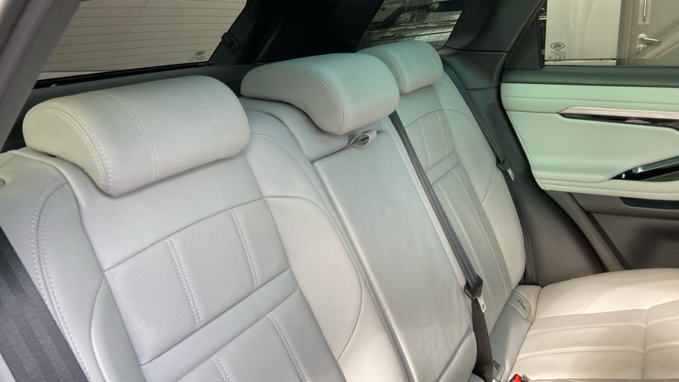 Land Rover Range Rover Evoque 2.0 D150 S 5dr Auto Diesel Hatchback - Image 38