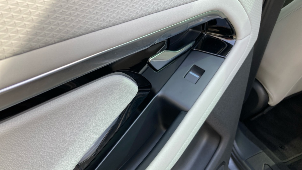 Land Rover Range Rover Evoque 2.0 D150 S 5dr Auto Diesel Hatchback - Image 40