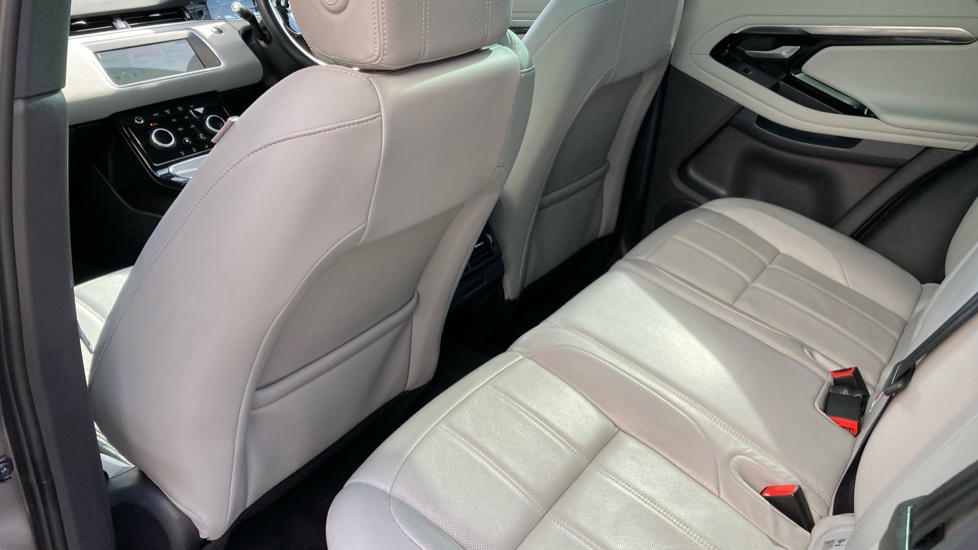 Land Rover Range Rover Evoque 2.0 D150 S 5dr Auto Diesel Hatchback - Image 41