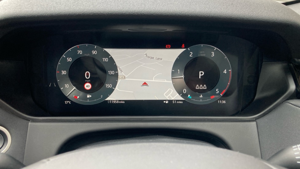 Land Rover Range Rover Velar 2.0 D200 MHEV Dynamic SE 5dr Auto Diesel Estate - Image 16