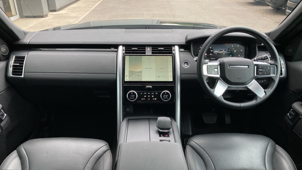Land Rover Discovery 3.0 D250 S 5dr Auto Diesel Station Wagon - Image 9