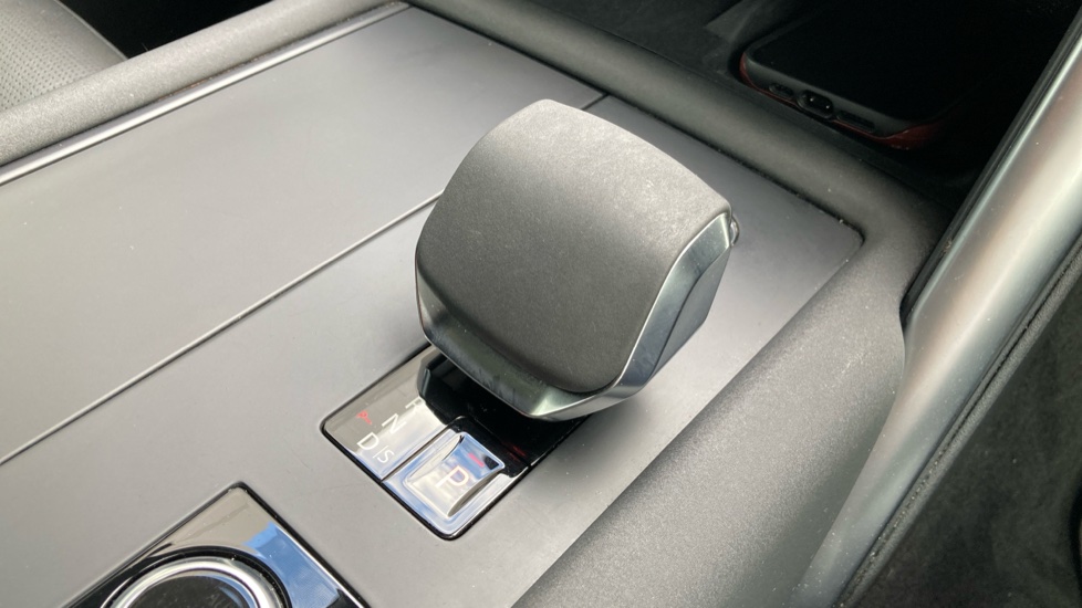 Land Rover Discovery 3.0 D250 S 5dr Auto Diesel Station Wagon - Image 13