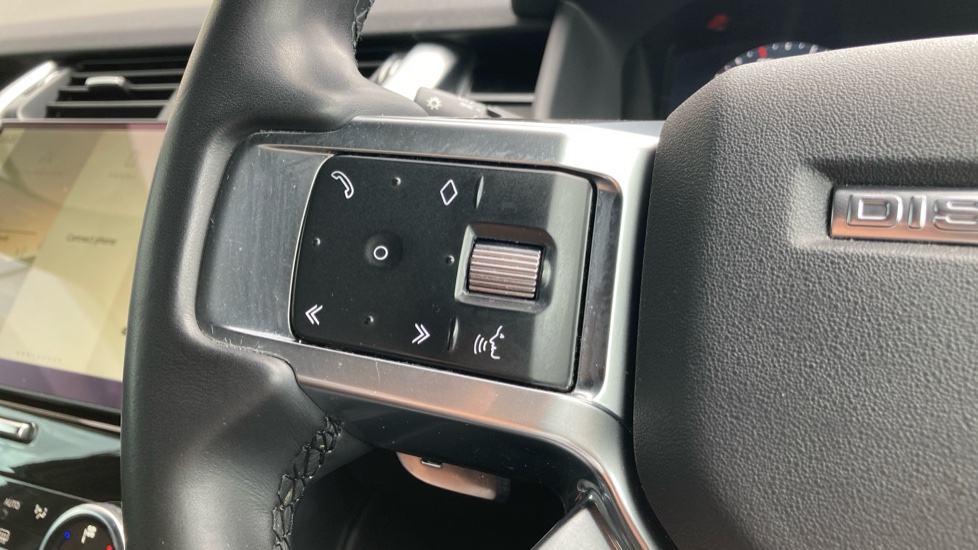 Land Rover Discovery 3.0 D250 S 5dr Auto Diesel Station Wagon - Image 21