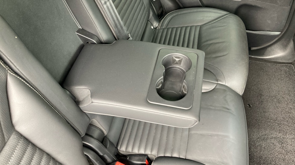 Land Rover Discovery 3.0 D250 S 5dr Auto Diesel Station Wagon - Image 36