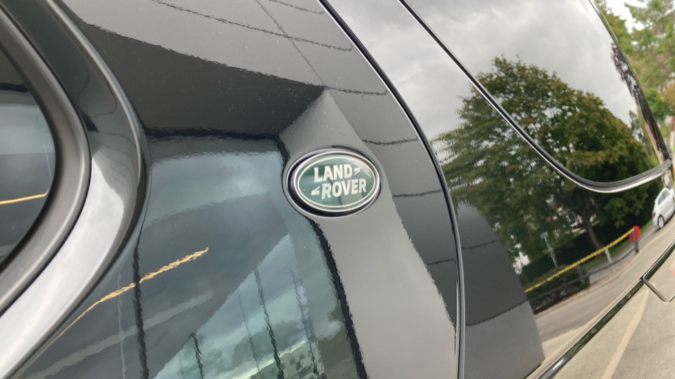 Land Rover Discovery 3.0 D250 S 5dr Auto Diesel Station Wagon - Image 40