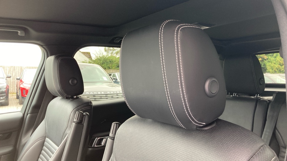 Land Rover Discovery 3.0 D250 S 5dr Auto Diesel Station Wagon - Image 46