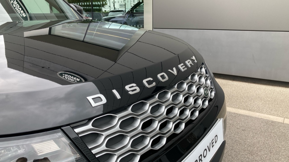 Land Rover Discovery 3.0 D250 S 5dr Auto Diesel Station Wagon - Image 50