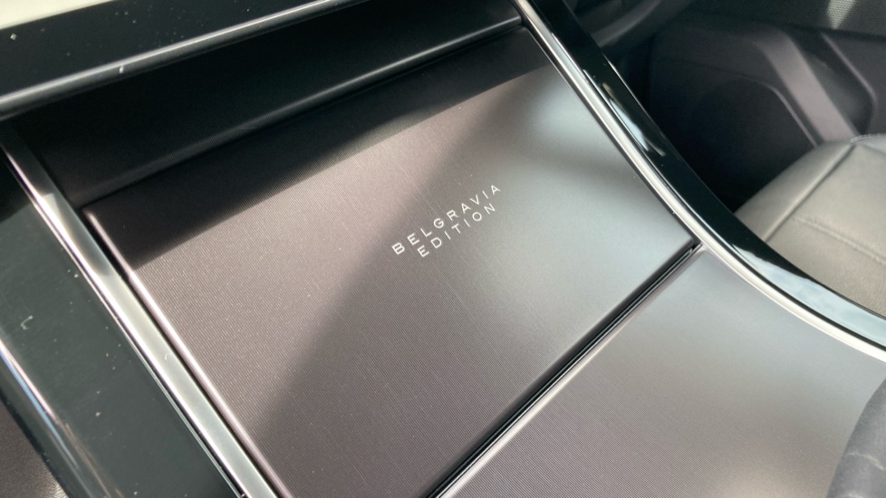 Land Rover Range Rover Velar 2.0 D200 MHEV Belgravia Edition 5dr Auto Diesel Estate - Image 39