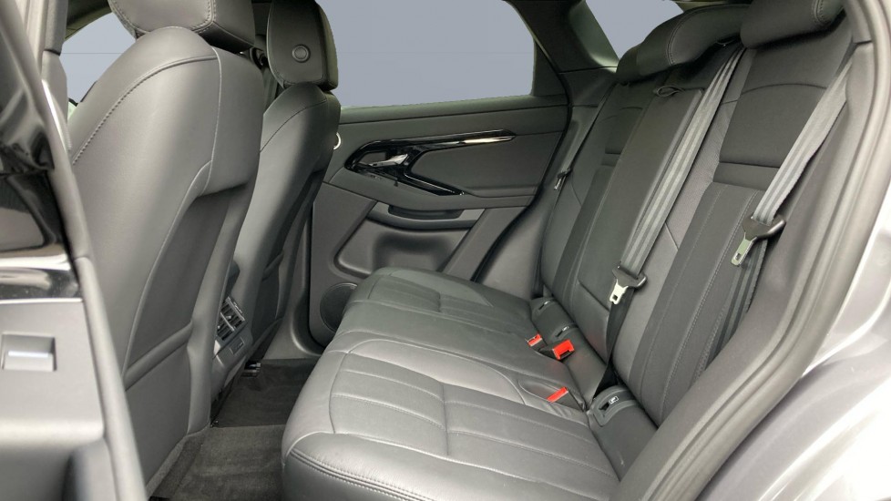 Land Rover Range Rover Evoque 2.0 D200 Dynamic SE 5dr Auto Diesel Hatchback - Image 4