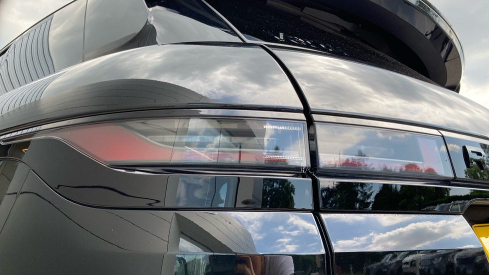 Land Rover Range Rover Evoque 2.0 D200 Dynamic SE 5dr Auto Diesel Hatchback - Image 19