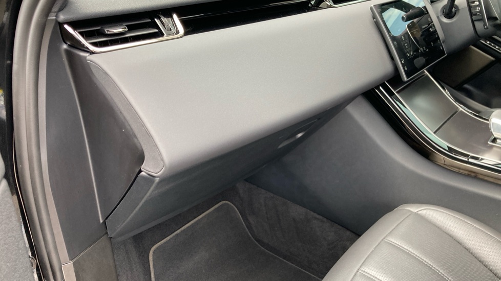 Land Rover Range Rover Evoque 2.0 D200 Dynamic SE 5dr Auto Diesel Hatchback - Image 41