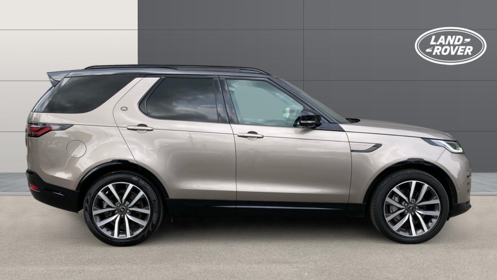 Land Rover Discovery 3.0 D300 R-Dynamic SE 5dr Auto Diesel Station Wagon - Image 5