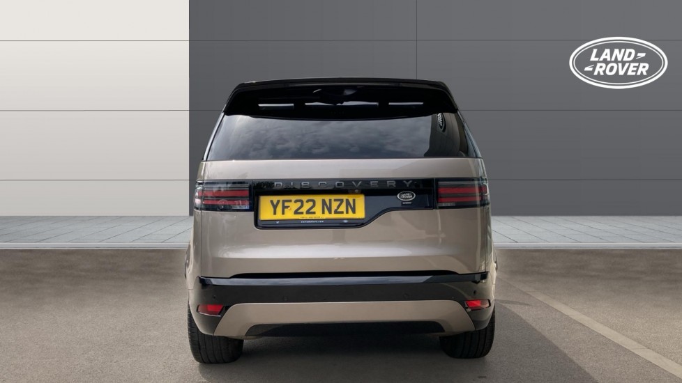 Land Rover Discovery 3.0 D300 R-Dynamic SE 5dr Auto Diesel Station Wagon - Image 6
