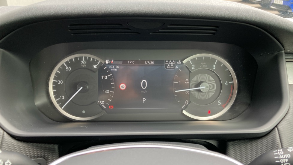 Land Rover Discovery 3.0 D300 R-Dynamic SE 5dr Auto Diesel Station Wagon - Image 16