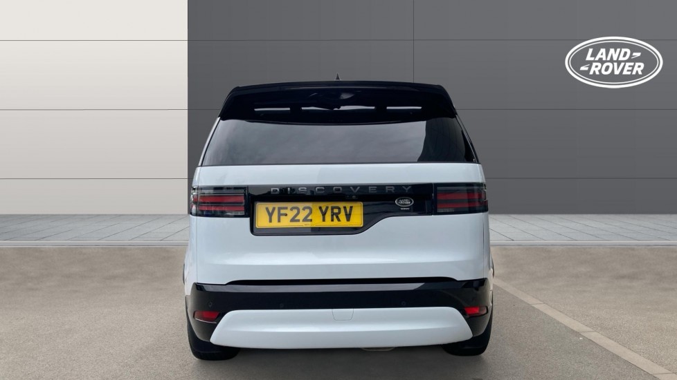Land Rover Discovery 3.0 D300 R-Dynamic SE 5dr Auto Diesel Station Wagon - Image 6