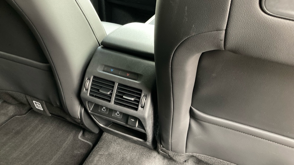Land Rover Discovery Sport 2.0 D200 Landmark 5dr Auto [7 Seat] Diesel Station Wagon - Image 18