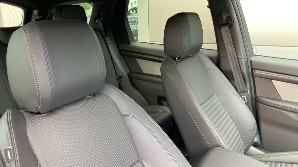 Land Rover Discovery Sport 2.0 D200 Landmark 5dr Auto [7 Seat] Diesel Station Wagon - Image 26