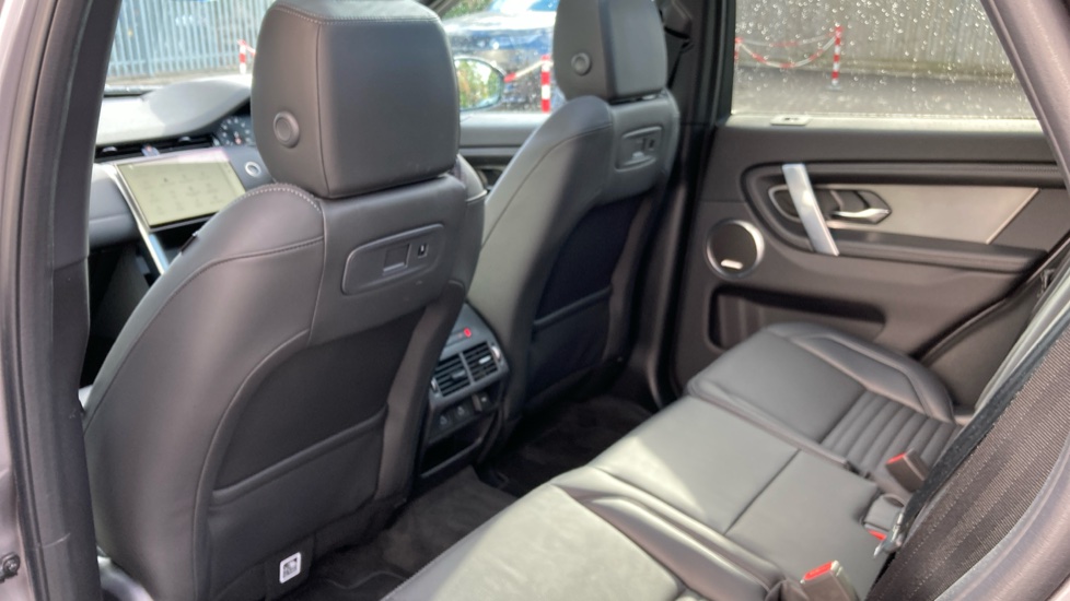 Land Rover Discovery Sport 2.0 D200 Landmark 5dr Auto [7 Seat] Diesel Station Wagon - Image 53